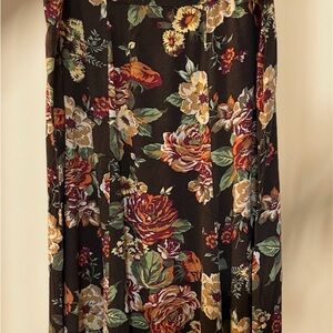 Ladies SZ 16 White Stag 100% Rayon Longer Flared Skirt Brown/Red Fall Floral